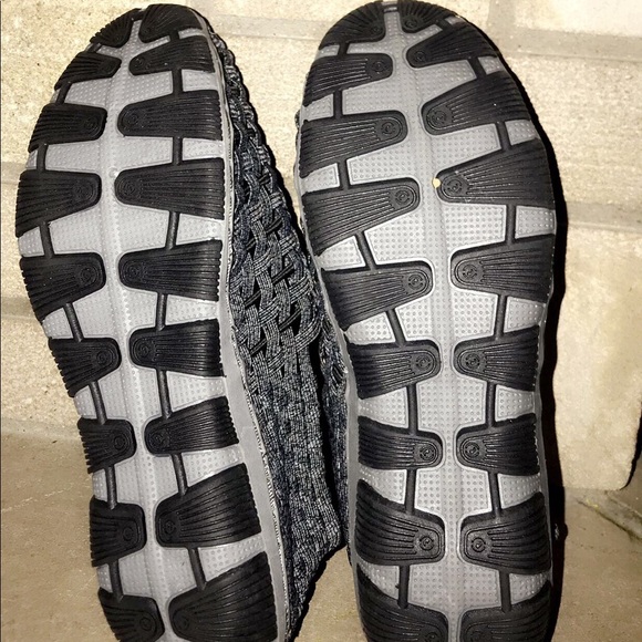 Women’s Casual Walking Shoe - Picture 3 of 5